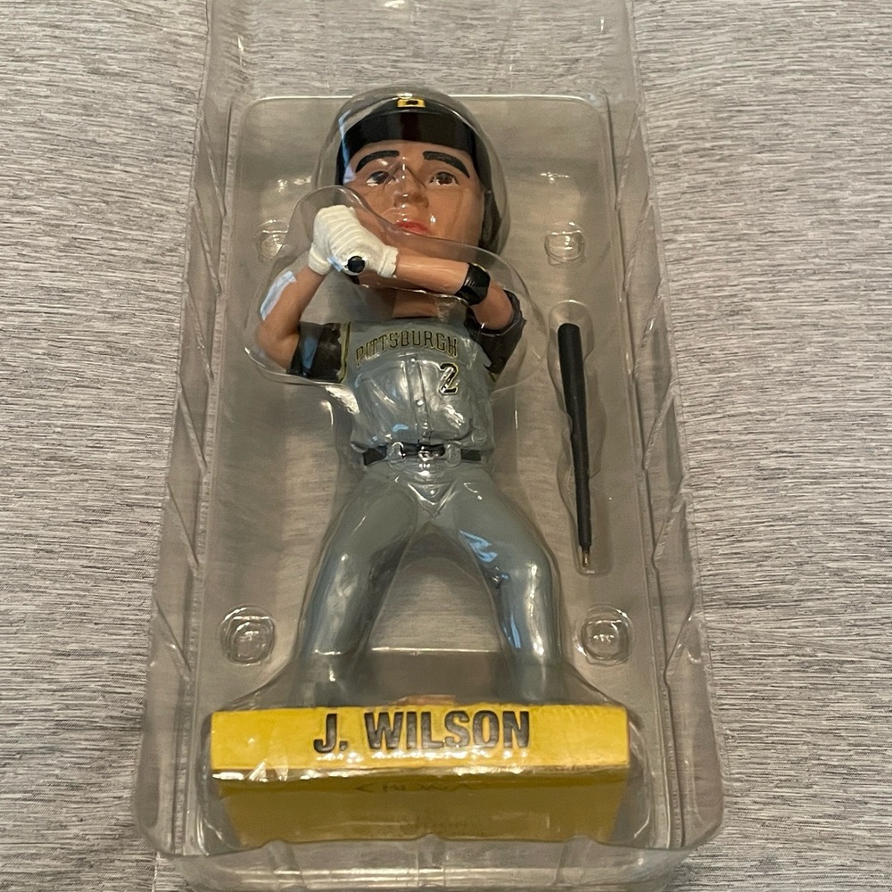 Bobblehead - Picture 4 of 6